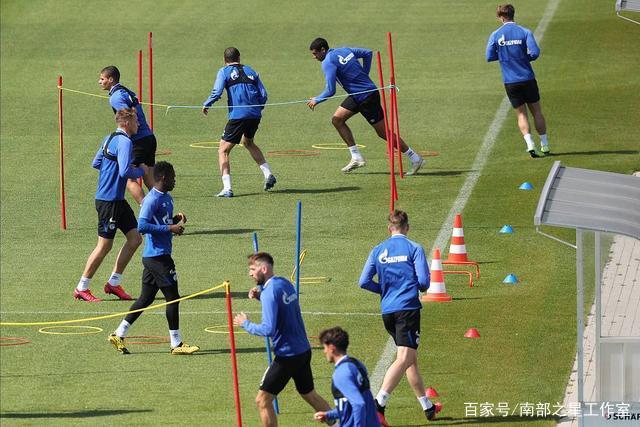 欧冠最佳阵容出炉：福登与帕斯满分表现引关注